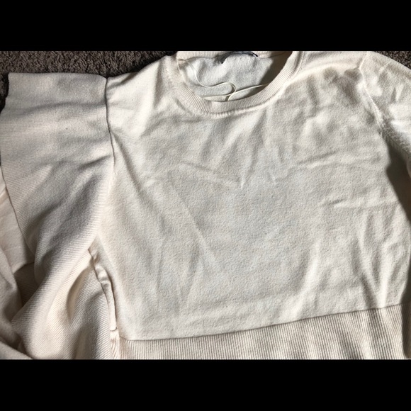 Zara Side Ruffle Cropped Sweater - Picture 4 of 7